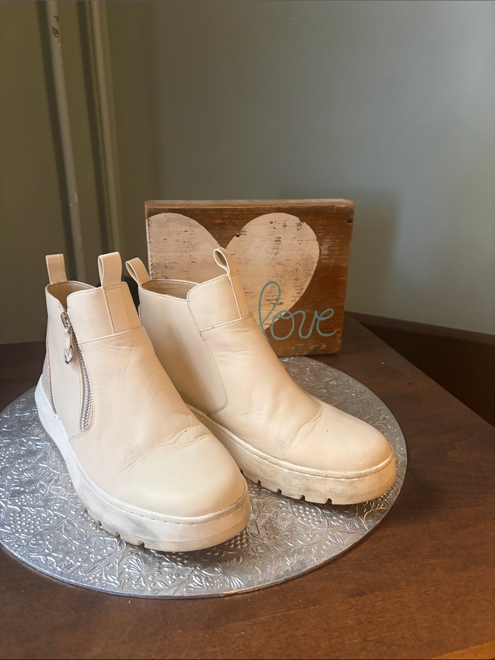 Vionic Cream Leather Platform Ankle Boots
